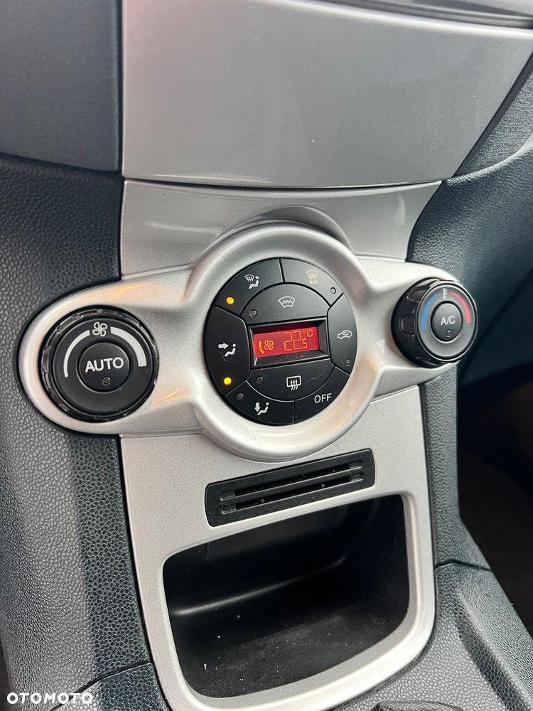 Ford Fiesta 1.25 Titanium - 11