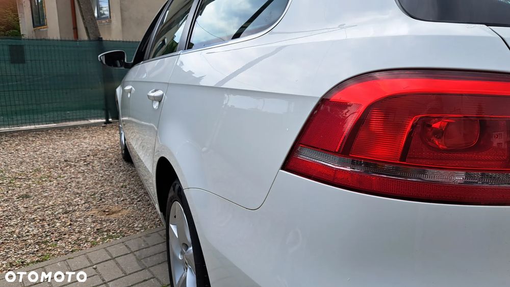 Volkswagen Passat 2.0 TDI BlueMotion Technology Exclusive - 12