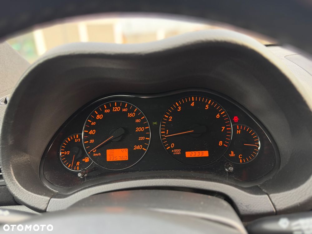 Toyota Avensis 1.6 VVT-i Terra - 15