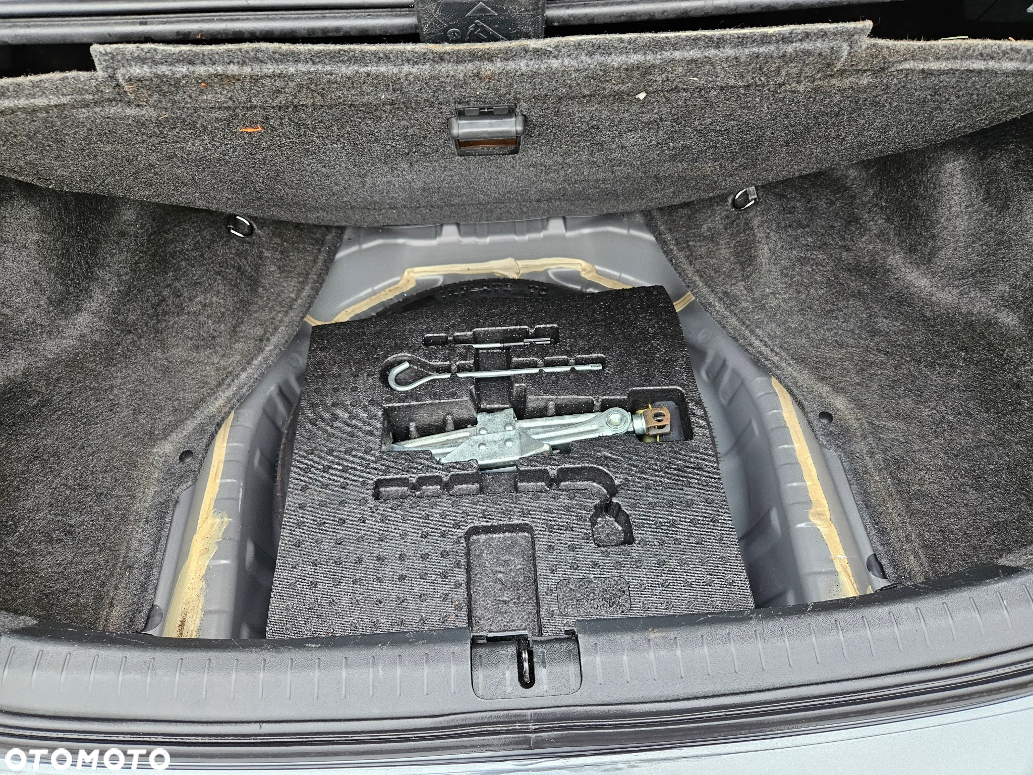 Honda Accord 2.0 Executive - 29