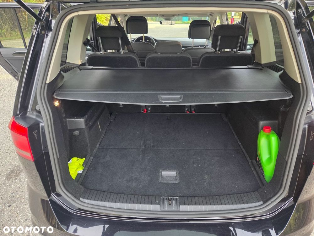 Volkswagen Touran 2.0 TDI BMT Highline - 15