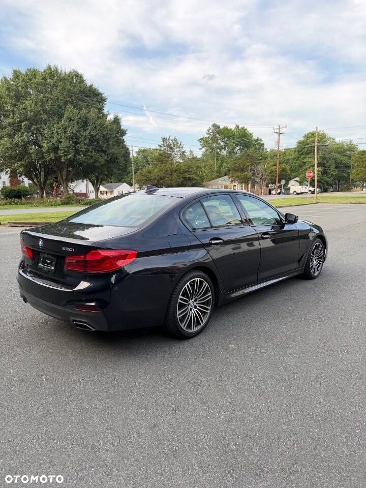 BMW Seria 5 530i xDrive Luxury Line - 4