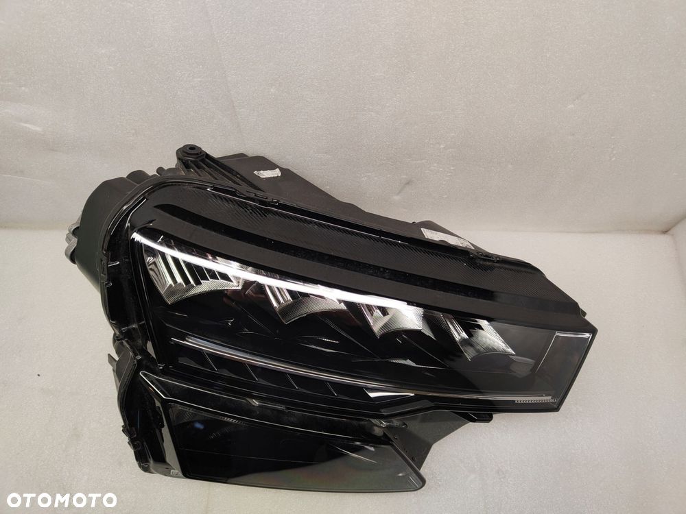 skoda karoq lift full led lampa prawy przód 57b941010 - 2