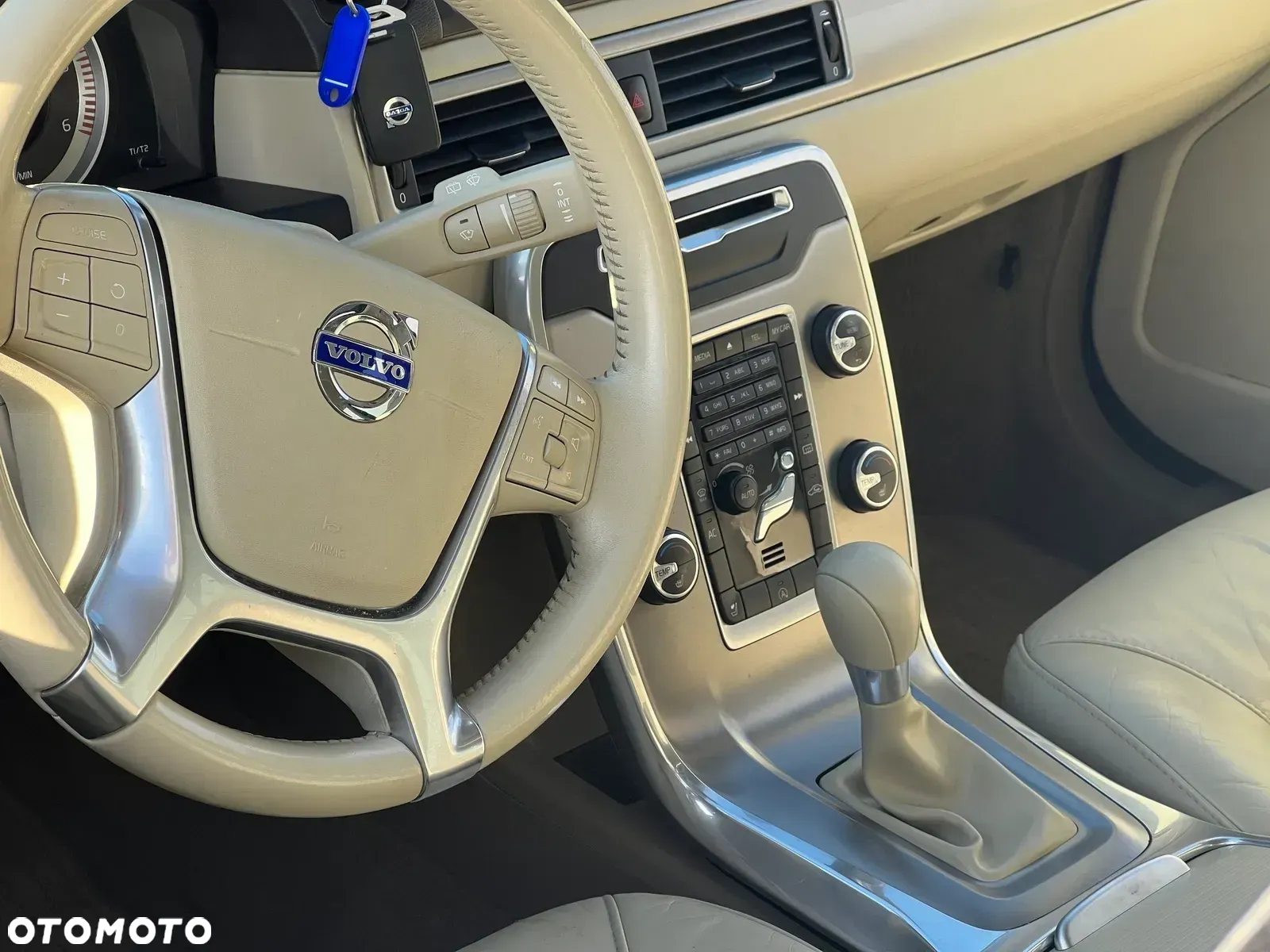 Volvo V70 D5 Summum - 30