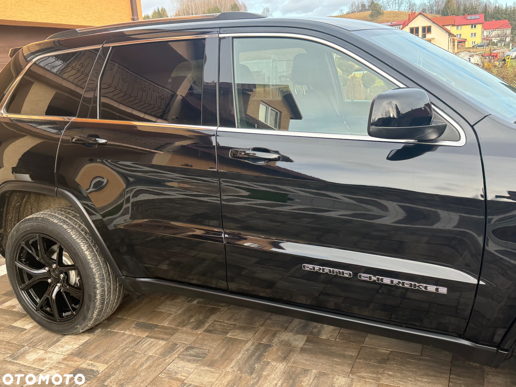 Jeep Grand Cherokee - 25