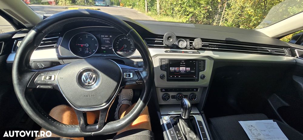 Volkswagen Passat - 23