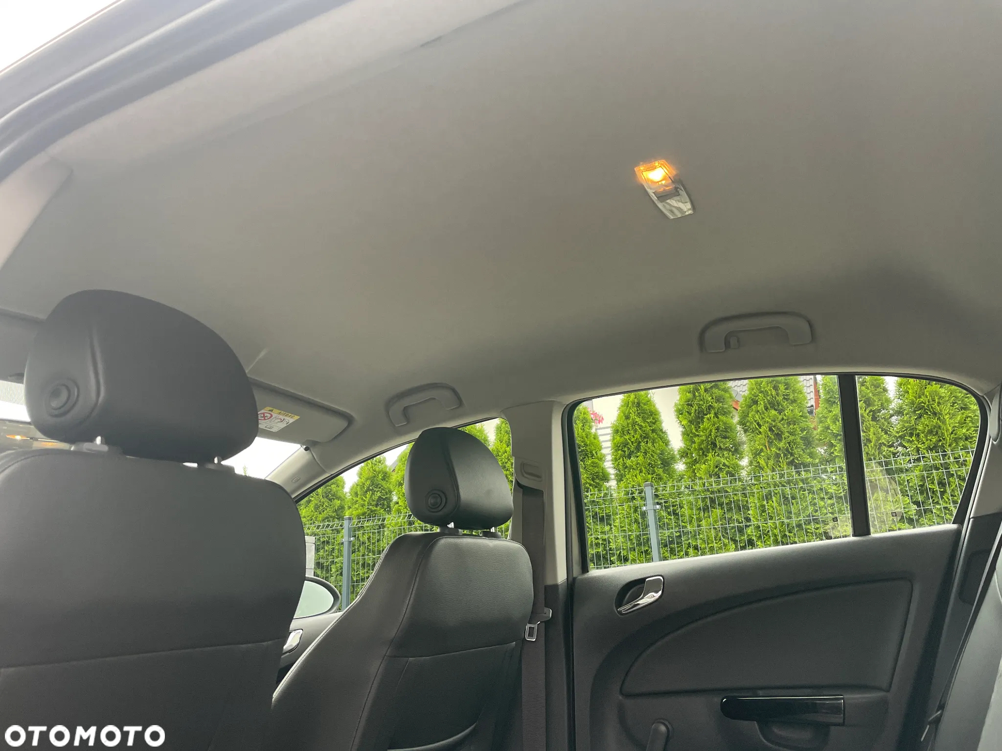 Opel Corsa 1.4 16V Cosmo - 12