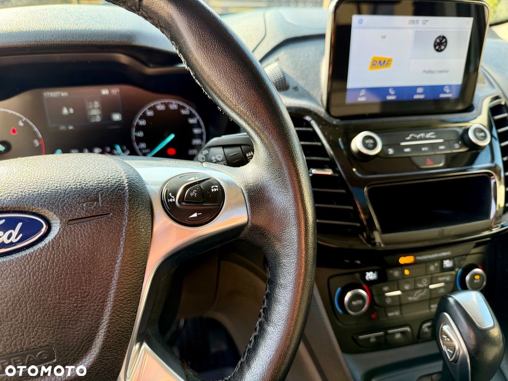 Ford Tourneo Connect Grand - 22