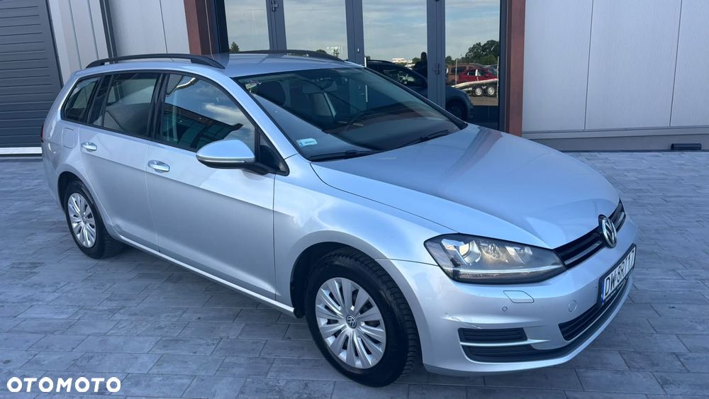 Volkswagen Golf 1.6 TDI Trendline DSG - 1