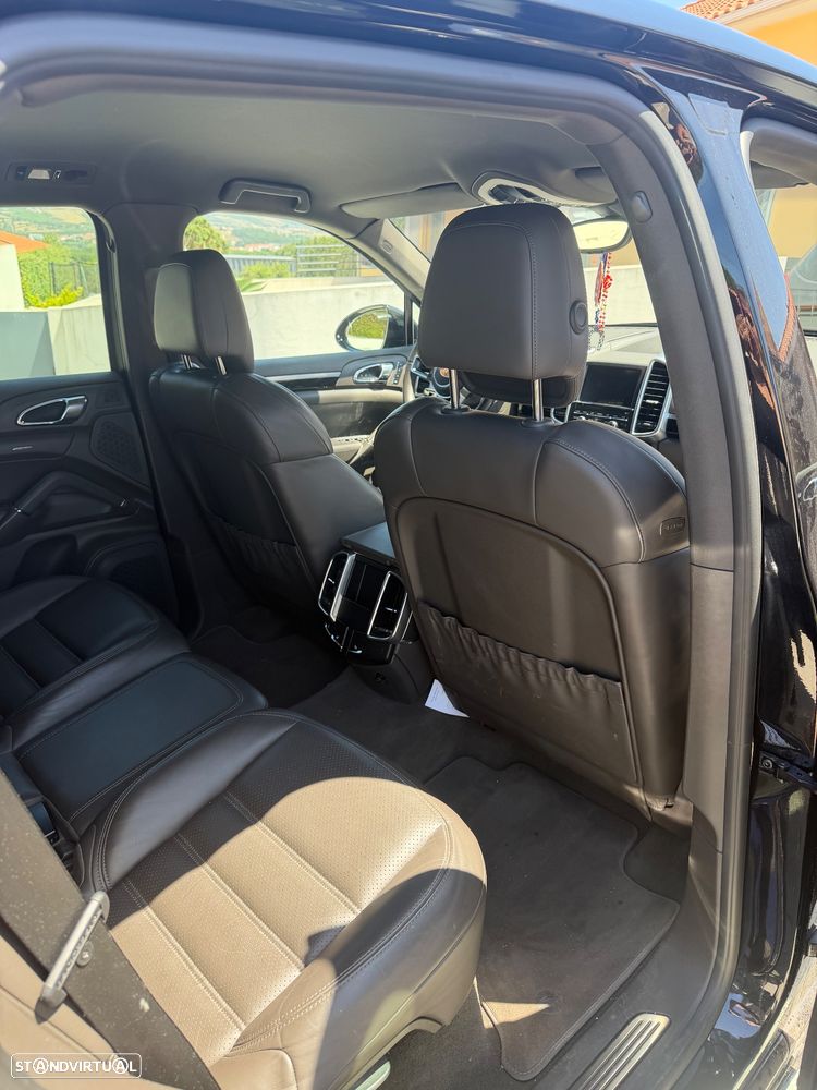 Porsche Cayenne Tiptronic S - 6