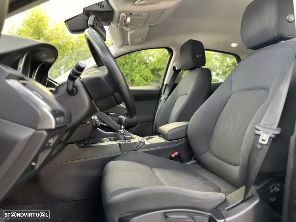 Jaguar E-Pace 2.0 i4D - 13