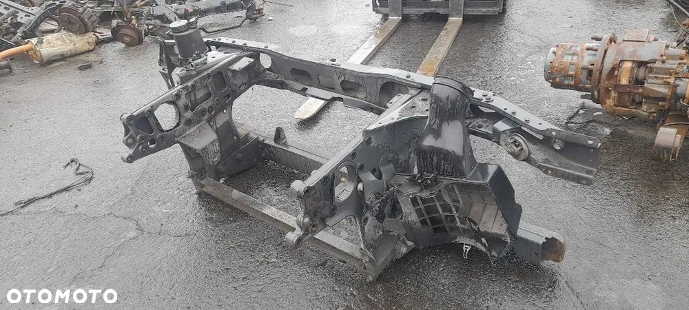 Mercedes Atego 22,5'' 2005-2010r. Axor, przednia górna i dolna belka POD ZDERZAK !! - 2