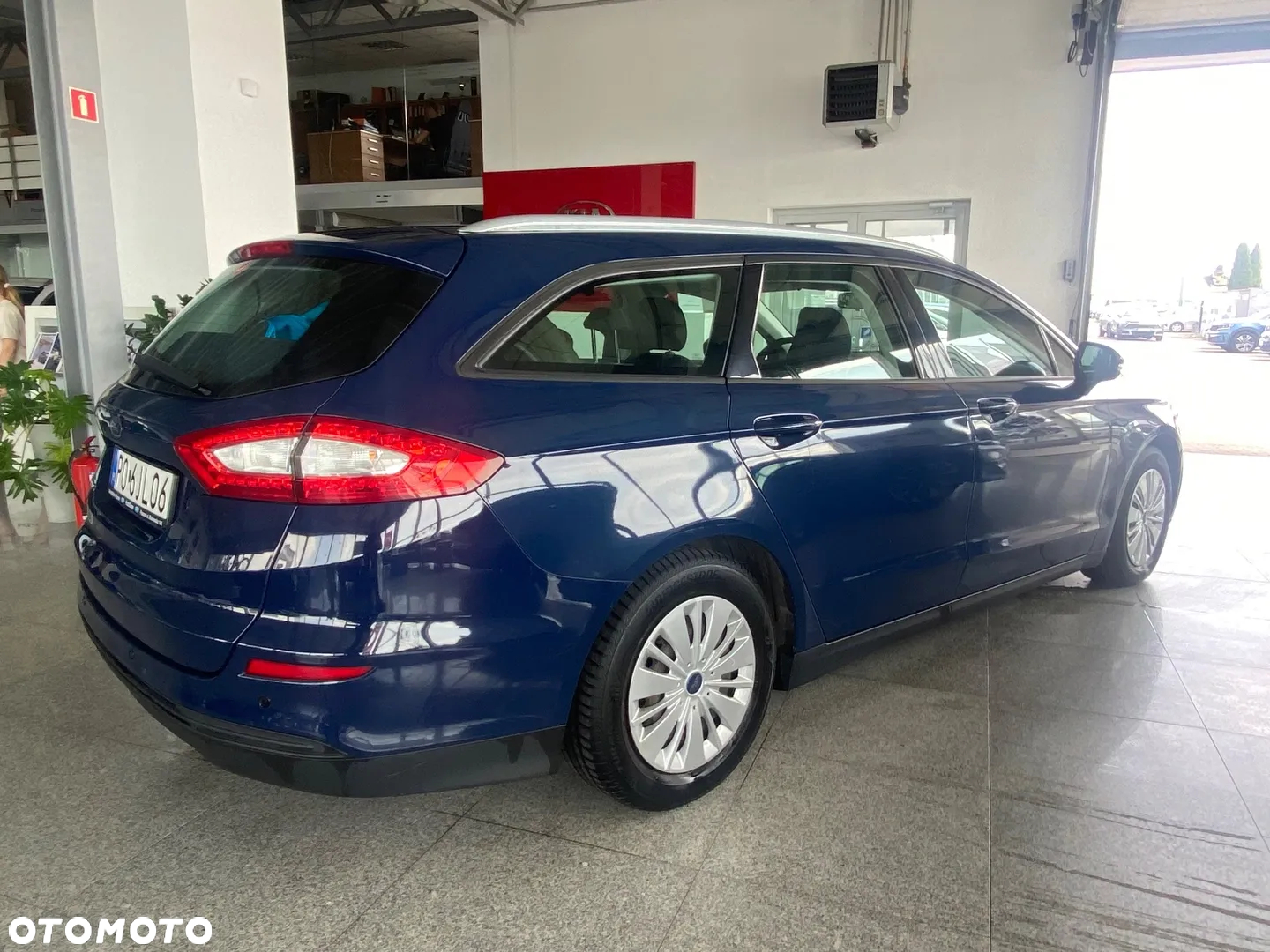 Ford Mondeo 2.0 TDCi Ambiente - 4