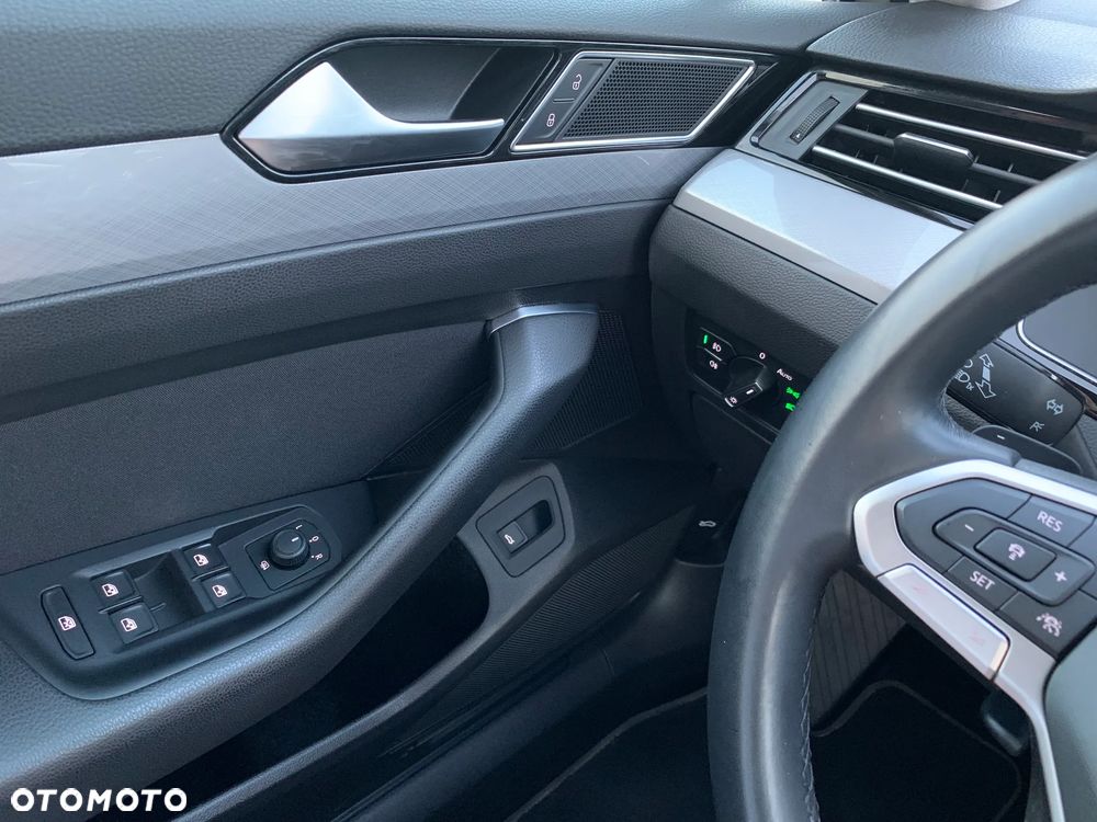 Volkswagen Passat 2.0 TDI EVO Business DSG - 31
