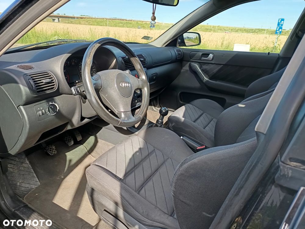 Audi A3 Sportback 1.6 Ambiente - 10