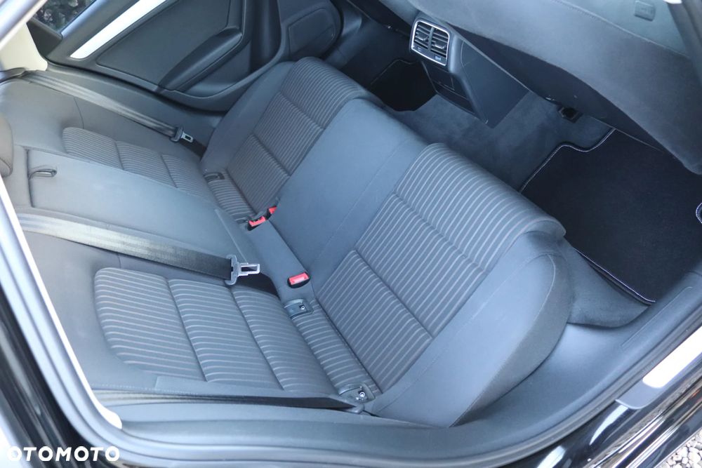 Audi A4 Avant 2.0 TDI - 31