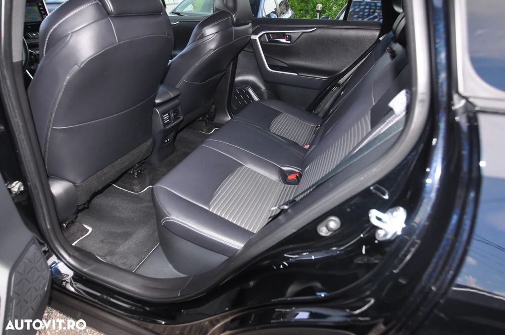 Toyota RAV4 - 9