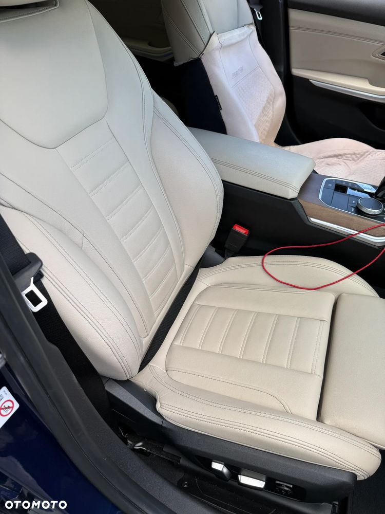 BMW Seria 3 320d MHEV Luxury Line - 9