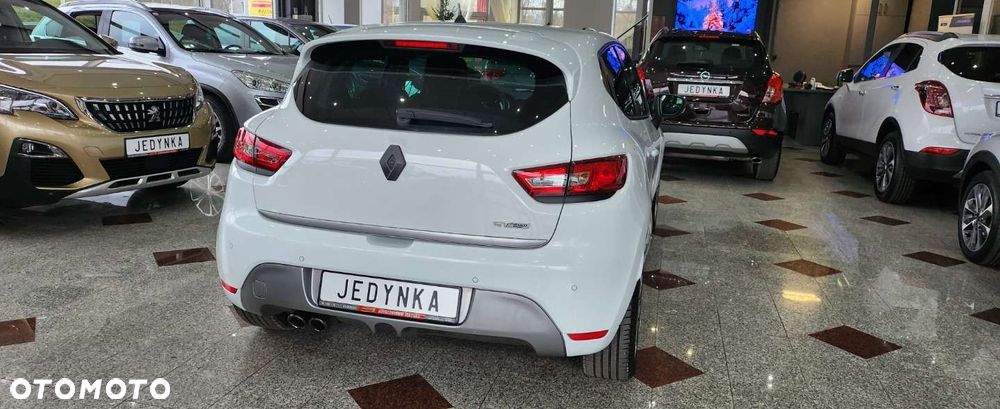 Renault Clio - 18
