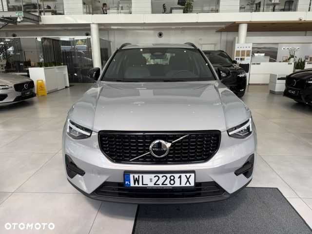 Volvo XC 40 B3 Plus Dark - 21