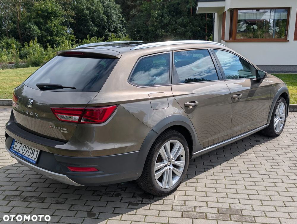 Seat Leon 2.0 TDI DPF Start&Stop DSG XCELLENCE - 4