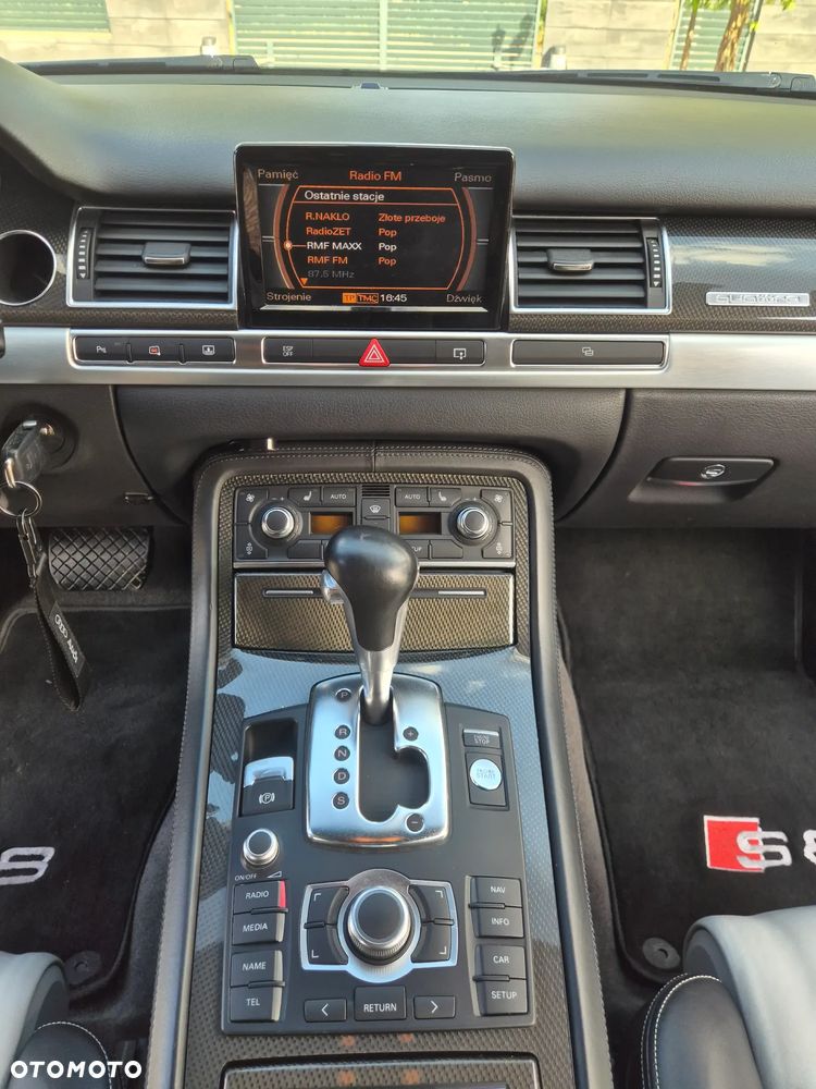 Audi S8 5.2 FSI Quattro - 7