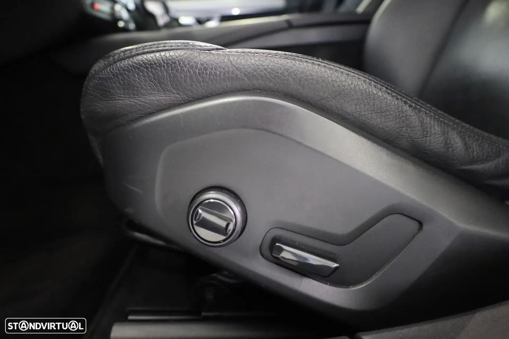 Volvo V90 2.0 D4 Momentum Plus Geartronic - 25