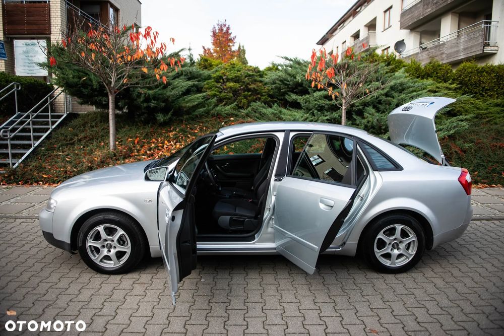 Audi A4 Limousine - 14