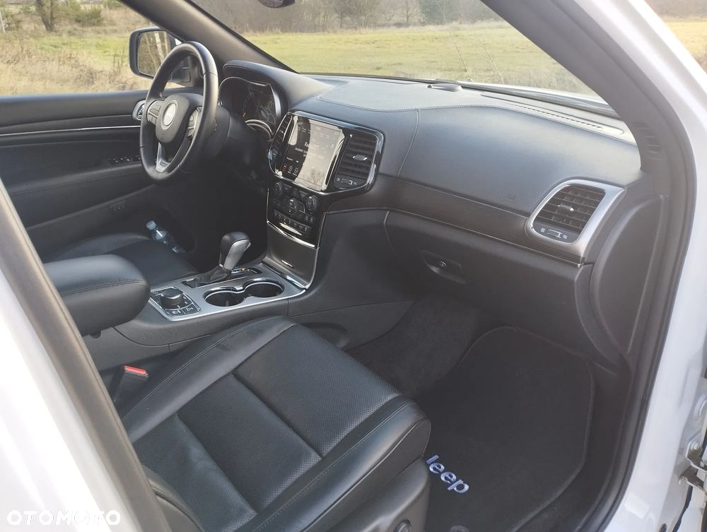 Jeep Grand Cherokee 5.7 V8 Overland - 39