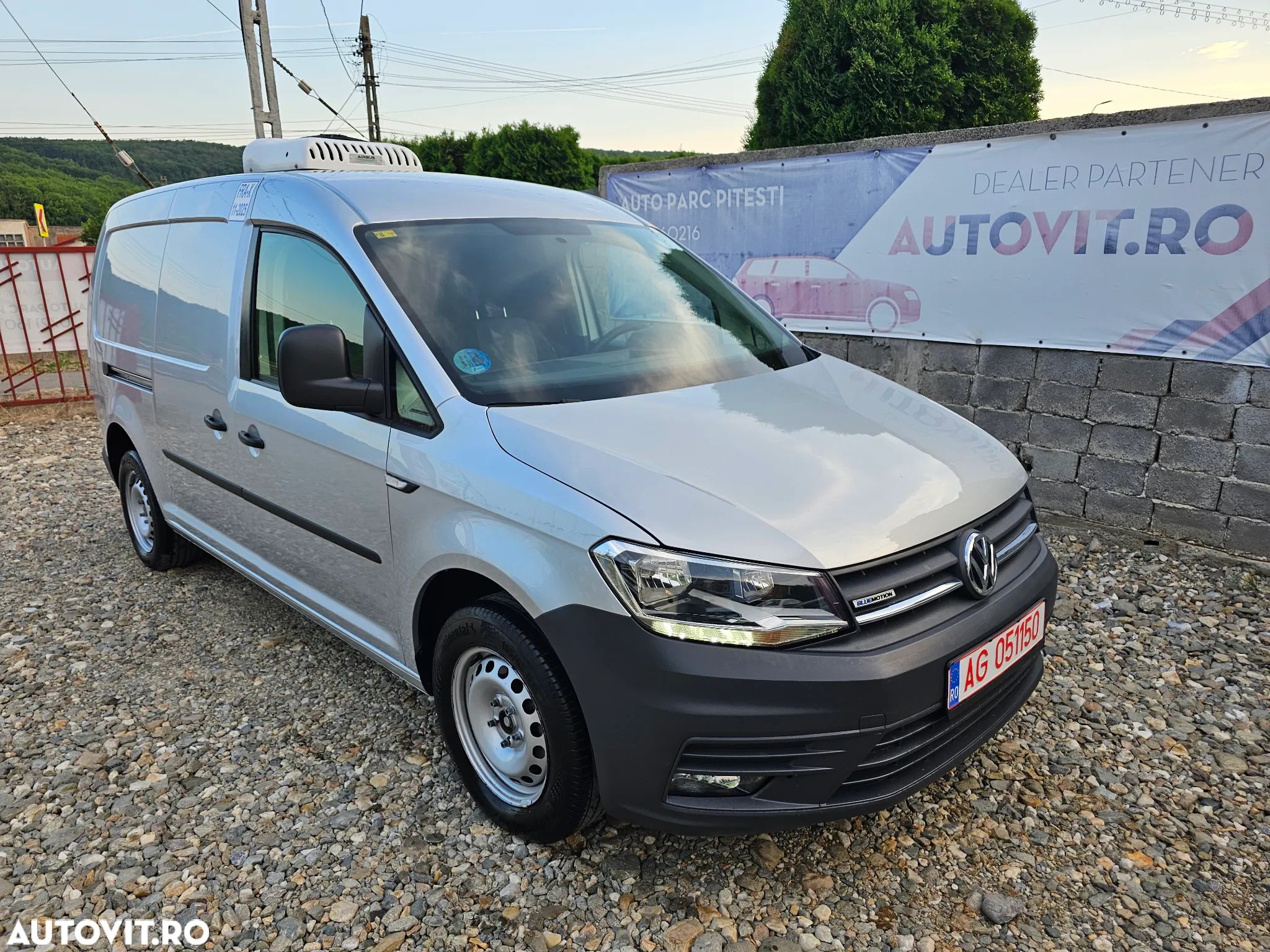 Volkswagen CADDY MAXI FRIGORIFIC IZOTERMA GPL DIN FABRICA - 1