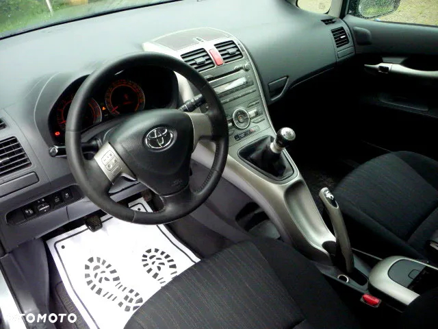 Toyota Auris 1.33 VVT-i Terra Start - 23