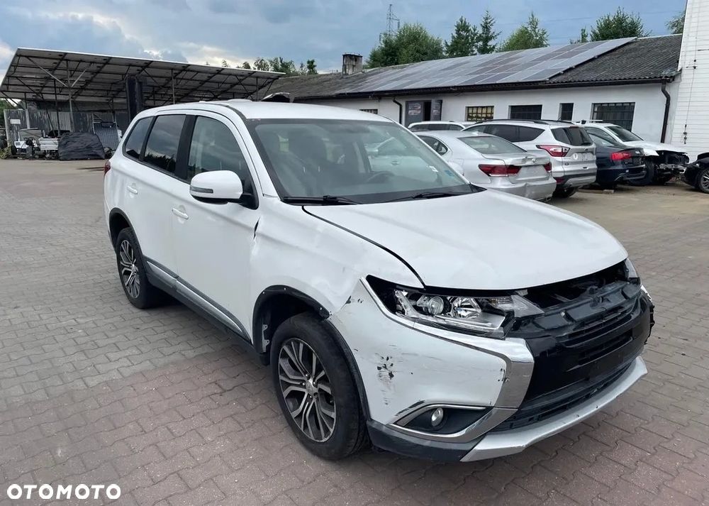 Mitsubishi Outlander 2.4 4WD CVT Instyle - 5