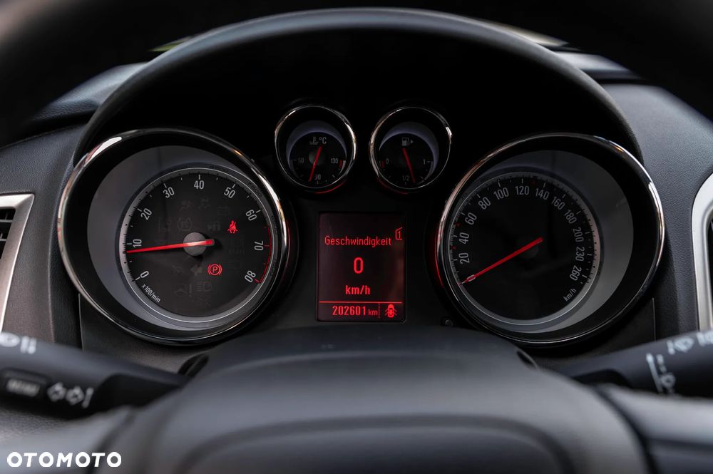 Opel Astra 1.4 Turbo - 23