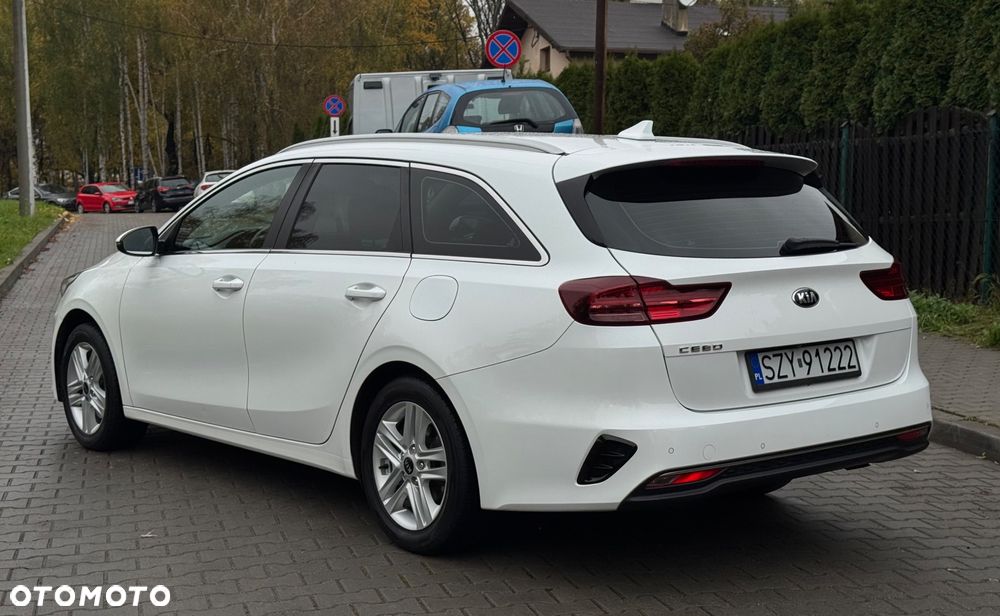 Kia Ceed 1.6 CRDi Eco-Dynamics+ (48V Mild-Hybrid) DCT7 Vision - 5