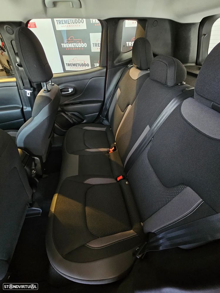 Jeep Renegade 1.3 T-GDI 4xe Auto Limited - 19