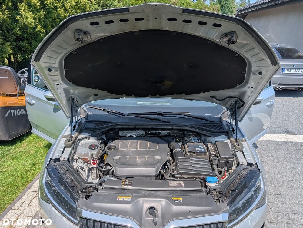Skoda Superb 2.0 TSI Active DSG - 19