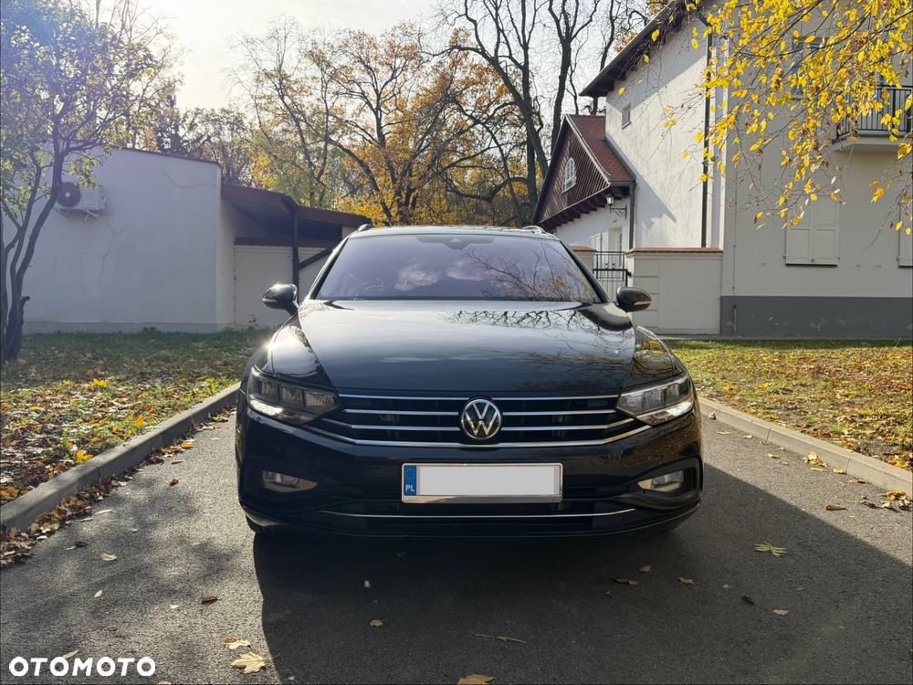 Volkswagen Passat 2022 photo 2