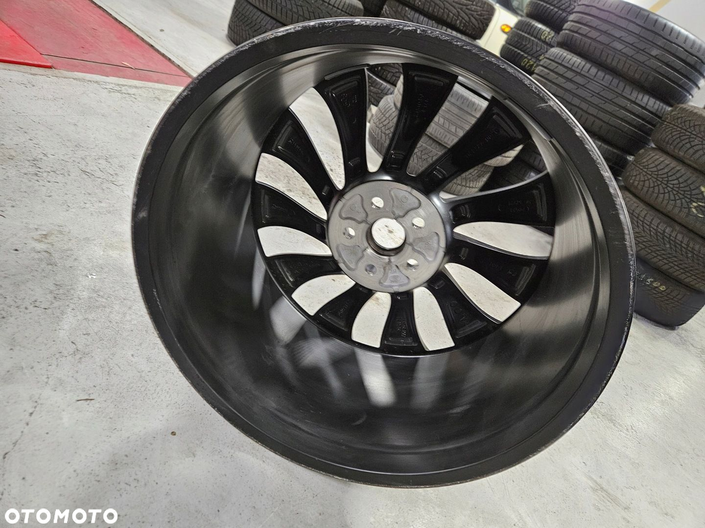 Alu Felga Tesla Y 3 21" 5x114,3 et48 - 4