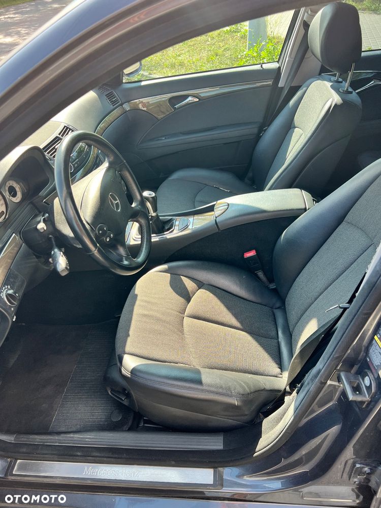 Mercedes-Benz Klasa E 200 CGI BlueEffICIENCY Avantgarde - 10