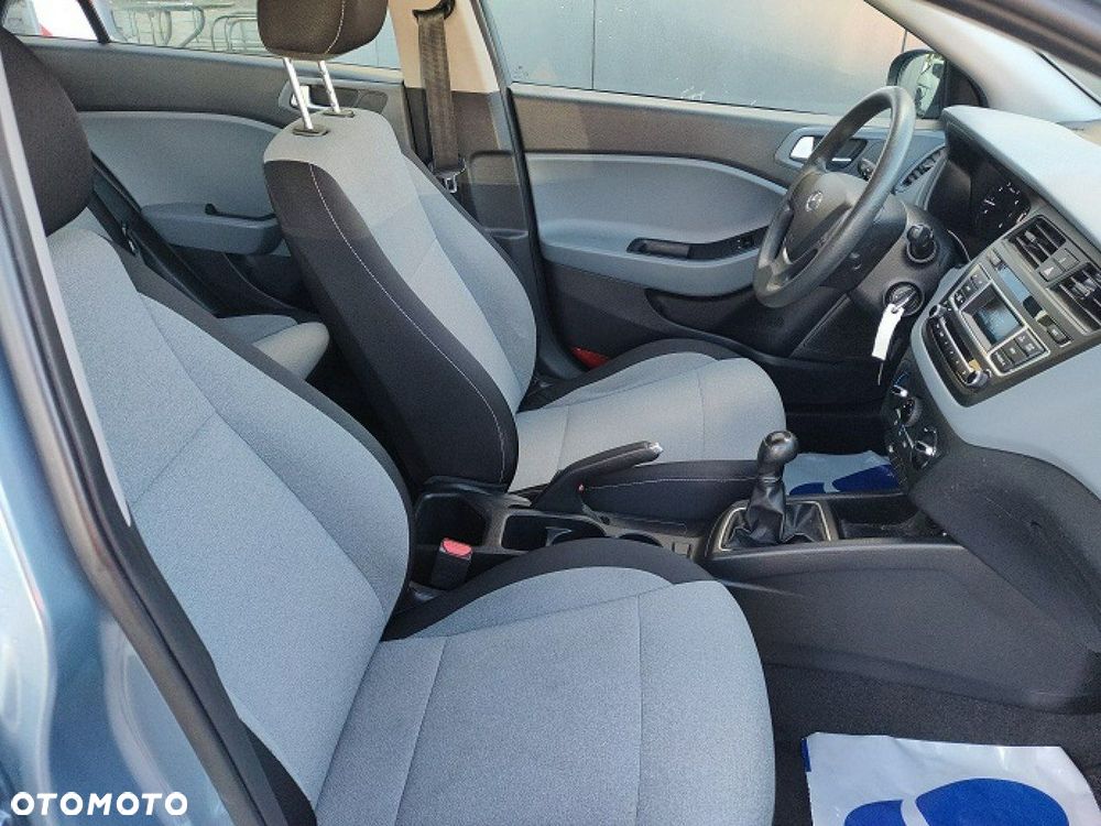 Hyundai i20 - 15