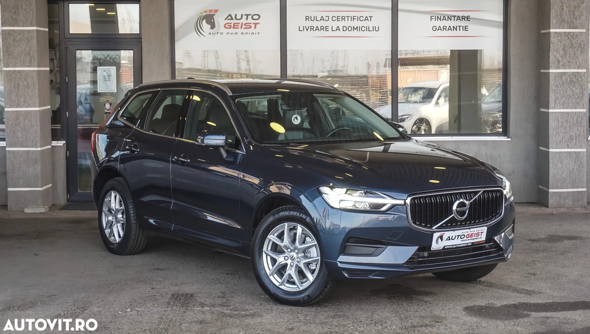 Volvo XC 60 T4 Geartronic Momentum - 3