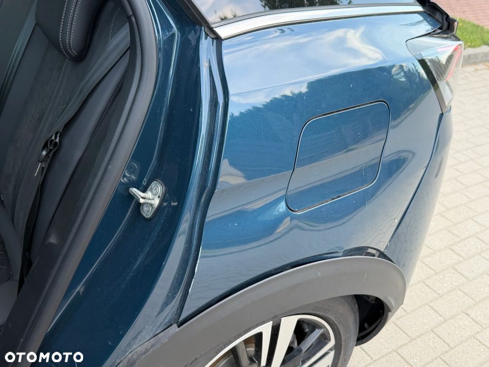 Peugeot 3008 1.6 PureTech HYbrid GT Line S&S EAT8 - 32