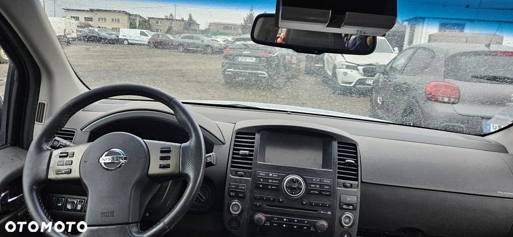 Nissan Pathfinder 3.0 D V6 LE EU5 - 20