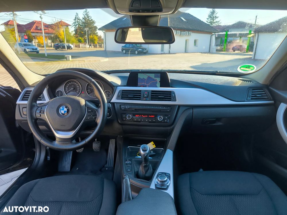 BMW Seria 3 320d Sport Line - 7