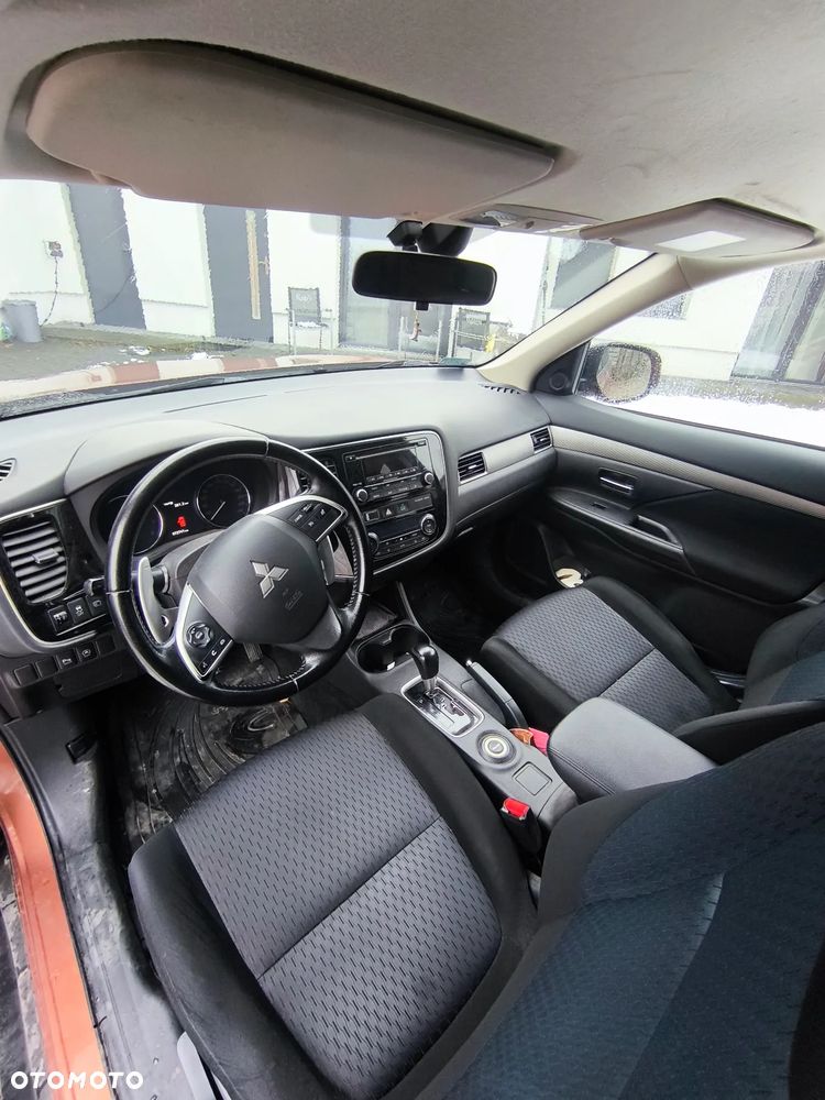 Mitsubishi Outlander 2.0 Intense - 7