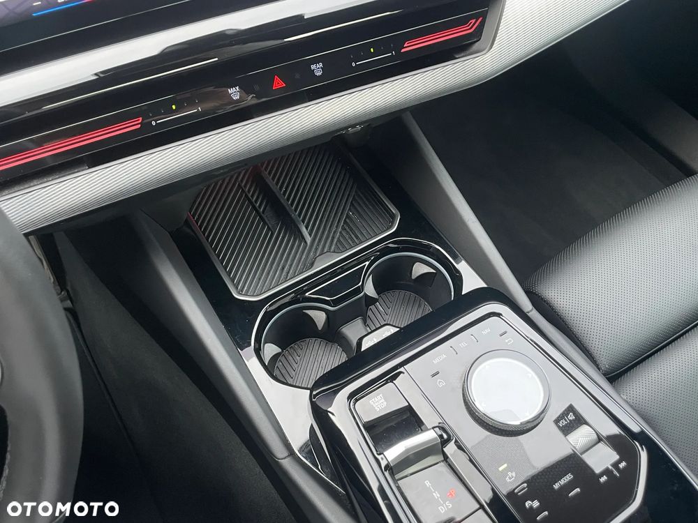 BMW Seria 5 - 26