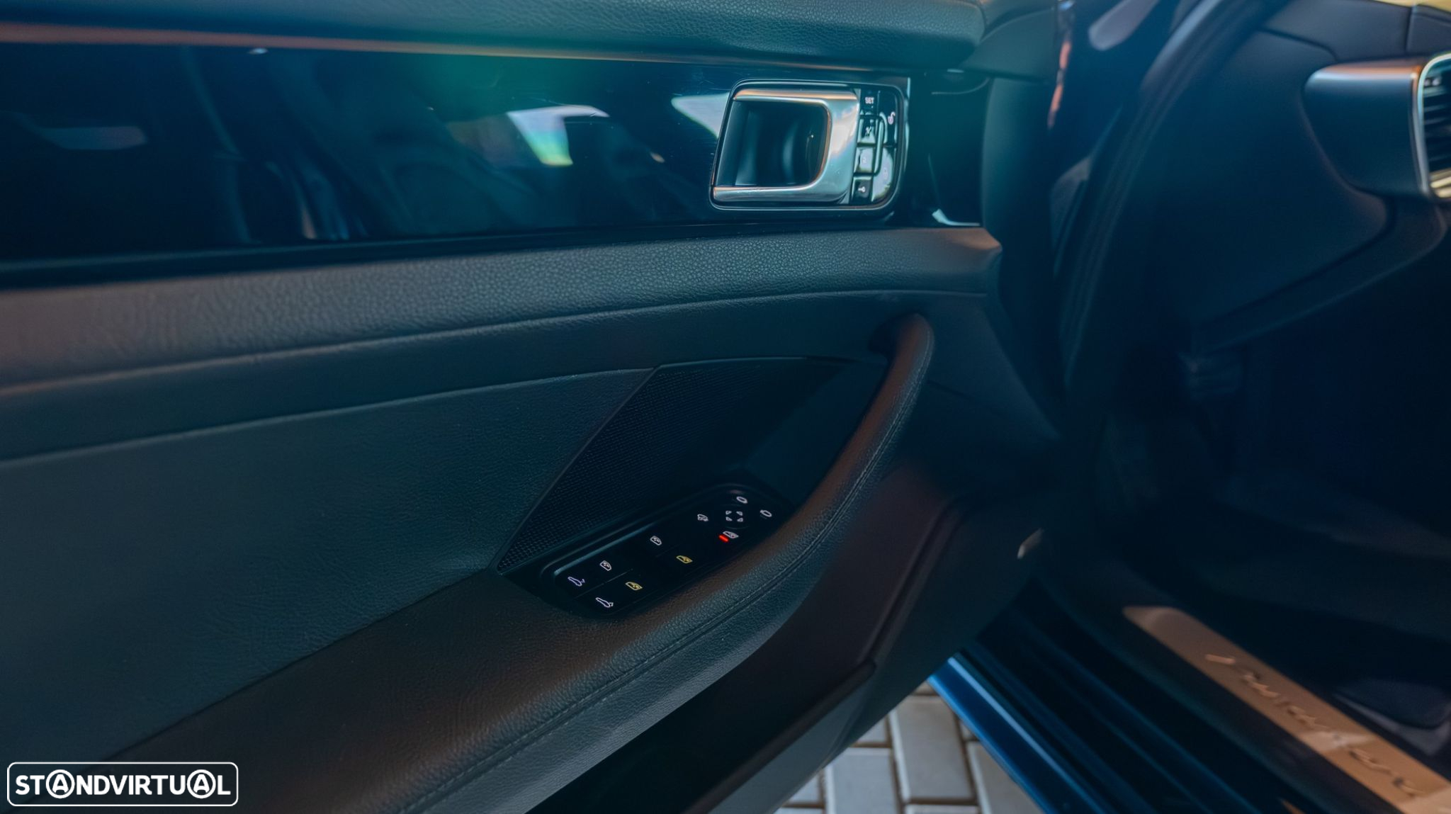 Porsche Panamera 4 Executive - 16