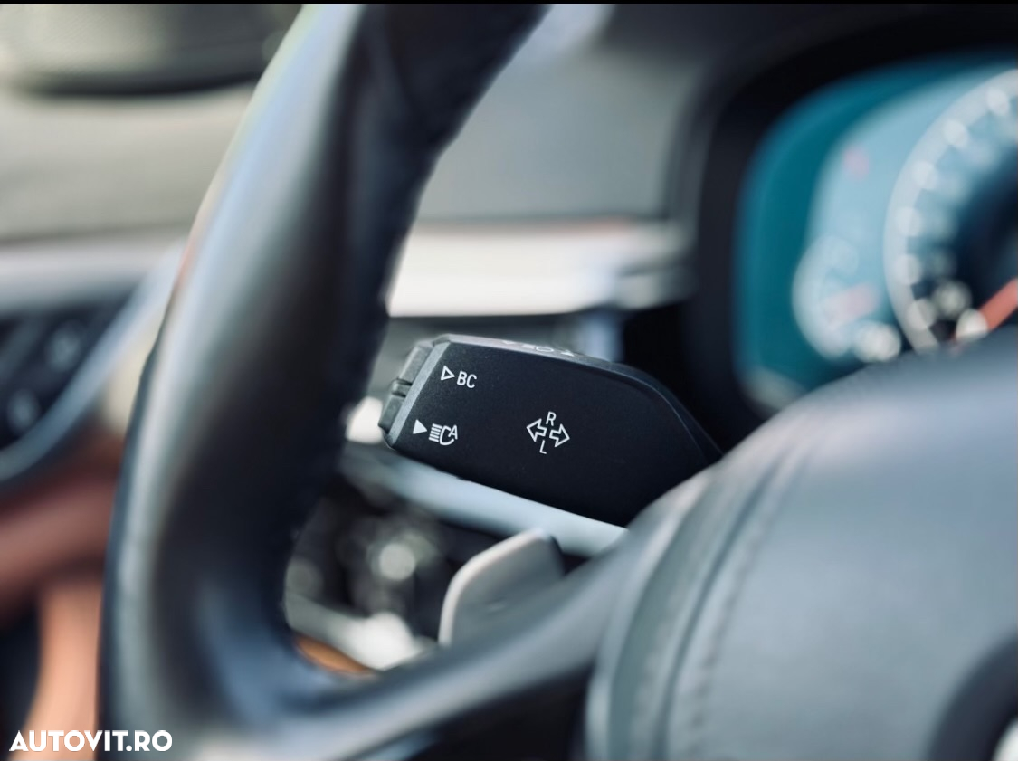 BMW Seria 5 520d xDrive AT - 37