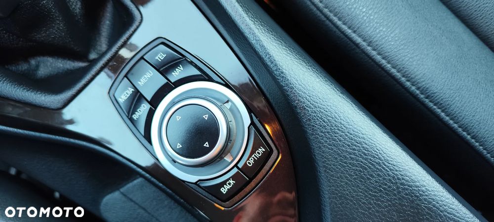 BMW X1 sDrive16d Sport Line - 28