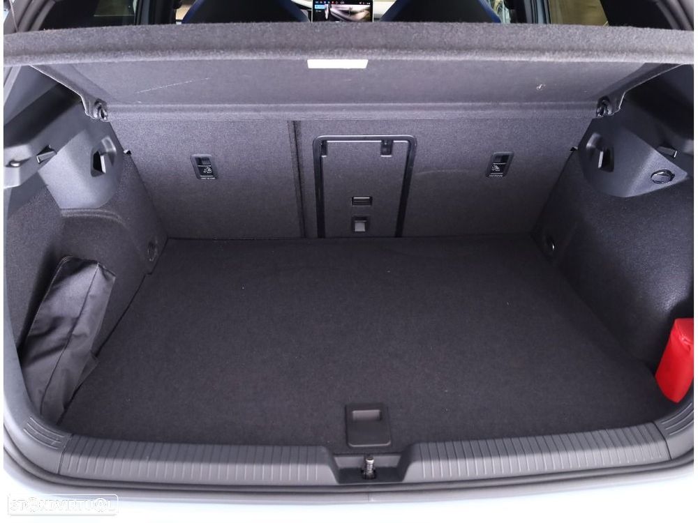 VW Golf 1.5 TSI e-Hybrid GTE DSG - 11